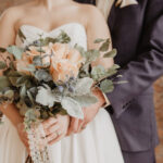 Tips on how to achieve the rustic-chic wedding theme