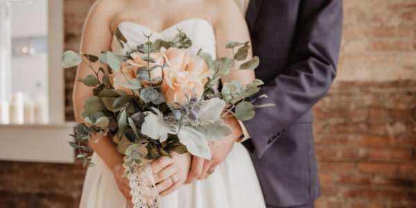 Tips on how to achieve the rustic-chic wedding theme